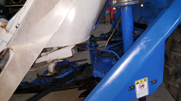 รถเกี่ยวข้าวดินตาม แบบมัด วางลาย รหัสสินค้า  D2 - 11 สอบถามได้