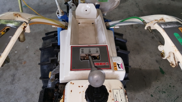 รถเกี่ยวข้าวดินตาม แบบมัด วางลาย รหัสสินค้า  D2 - 11 สอบถามได้