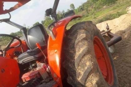 KUBOTA M7040 ราคา 375,000 บาท เครื่องดี เกียร์แรง อุปกรณ ์ใบดัน ผาน3,ผาน6 เอกสารเล่มทะเบียน รถอยู่ จ.ขอนแก่น โทร&ไอดีไลน์ 0610710295 KUBOTA M7040 ราคา 375,000 บาท เครื่องดี เกียร์แรง อุปกรณ ์ใบดัน ผาน3,ผาน6 เอกสารเล่มทะเบียน รถอยู่ จ.ขอนแก่น โทร&ไอดีไลน์ 0610710295