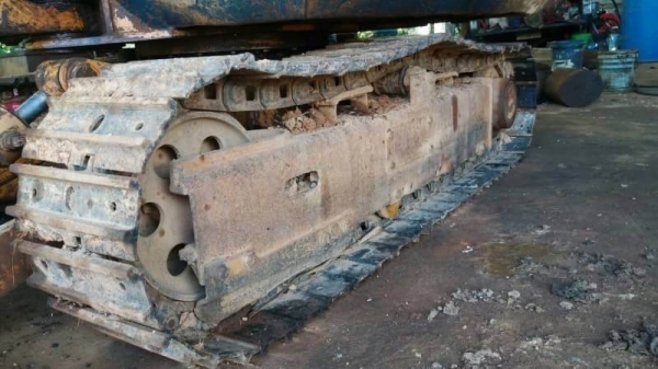 ขาย 195,000 KOMATSU pc30-5  เครื่องดี ปั้มดี เอวแน่น ช่วงล่างสวย รถสวยพร้อมใช้ สภาพเก่านอก  รถอยู่ จ.จันทบุรี  โทร&amp;ไอดีไลน์ 0610710295