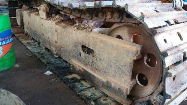 ขาย 195,000 KOMATSU pc30-5  เครื่องดี ปั้มดี เอวแน่น ช่วงล่างสวย รถสวยพร้อมใช้ สภาพเก่านอก  รถอยู่ จ.จันทบุรี  โทร&amp;ไอดีไลน์ 0610710295