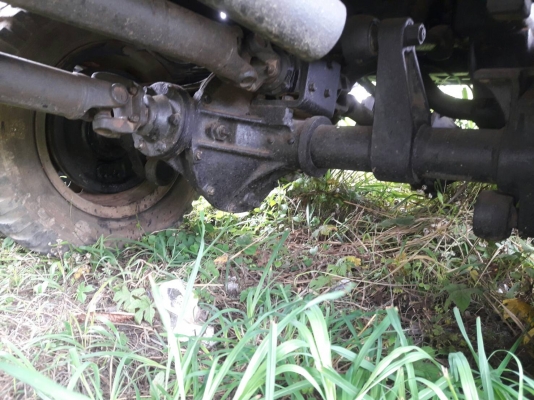 ขายด่วนรถ 10 ล้อ ทหาร รถนำเข้า 3 เพลา เครื่อง 210 แรงรถพร้อมใช้งาน