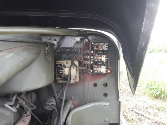 ขายด่วนรถ 10 ล้อ ทหาร รถนำเข้า 3 เพลา เครื่อง 210 แรงรถพร้อมใช้งาน