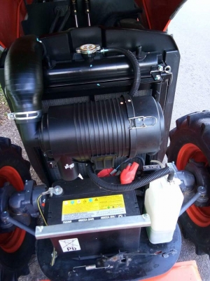 รถไถคูโบต้า L3608SP (4wd) รถเกรดเอ!!  ไม่ตกแต่งสี  สีเดิม100\% #สวยเหมือนได้รถใหม่  ใช้งานน้อยเพียงแค่ 171ชม. #พร้อมใช้งานทุกระบบ เล่มพร้อม พร้อมอุปกรณ์ ดันหน้า ตราช้าง +หางตัดหญ้า