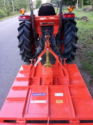 รถไถคูโบต้า L3608SP (4wd) รถเกรดเอ!!  ไม่ตกแต่งสี  สีเดิม100\% #สวยเหมือนได้รถใหม่  ใช้งานน้อยเพียงแค่ 171ชม. #พร้อมใช้งานทุกระบบ เล่มพร้อม พร้อมอุปกรณ์ ดันหน้า ตราช้าง +หางตัดหญ้า