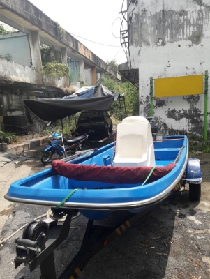 ขาย เรือสามลอม(เรือใหม่)พร้อมเครื่องYamaha 30 แรง(ไม่รวมเทนเลอร์) ราคา 68,000 ขาย เรือสามลอม(เรือใหม่)พร้อมเครื่องYamaha 30 แรง(ไม่รวมเทนเลอร์) ราคา 68,000