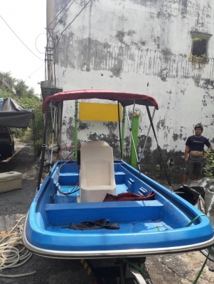 ขาย เรือสามลอม(เรือใหม่)พร้อมเครื่องYamaha 30 แรง(ไม่รวมเทนเลอร์) ราคา 68,000 ขาย เรือสามลอม(เรือใหม่)พร้อมเครื่องYamaha 30 แรง(ไม่รวมเทนเลอร์) ราคา 68,000