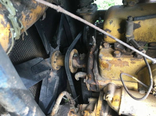 ขายรถแทรคเตอร์ KOMATSU D50A-15 ห้องเลี้ยวน้ำมัน ราคา 420000