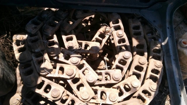 ขายโซ่รถแทรกเตอร์ D-5 สภาพตามรูปครับ ยี่ห้อเบอร์โก้ ขายไม่แพง