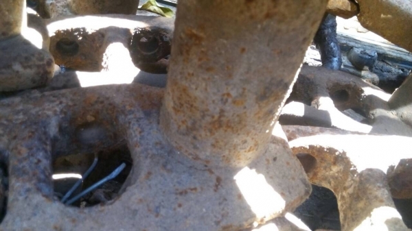 ขายโซ่รถแทรกเตอร์ D-5 สภาพตามรูปครับ ยี่ห้อเบอร์โก้ ขายไม่แพง