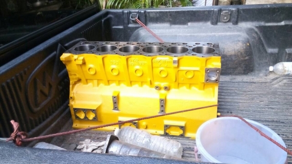 ขายเสื้อสูบรถแมคโค PC-200-5ใส่ 6-D-95-L ของถอดอะไหล่ขาย เปลี่ยนปลอกให้ใหม่ พร้อมใช้ครับ