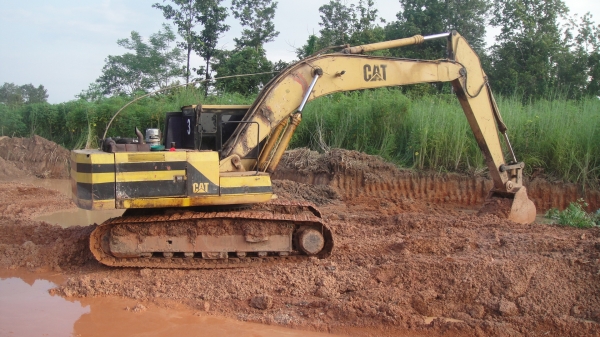 ขาย CAT E 200 B ขาย CAT E 200 B