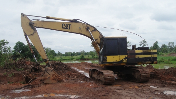 ขาย CAT E 200 B ขาย CAT E 200 B