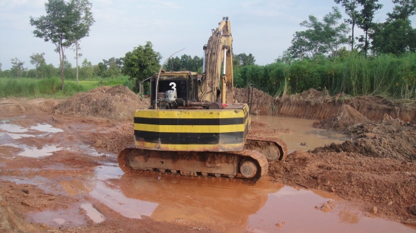 ขาย CAT E 200 B ขาย CAT E 200 B