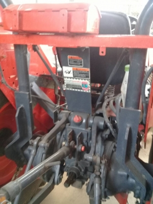 รถไถ 45 แรง DI  ปึ 53  ซ.ม 1900 นิดฯฯ เครื่องแห้งดี  พร้อมลุยงาน อุปกร  3 ชิ้น  ราคา  เบาฯฯ  300000 บาท    ดูรถ ที อ.คำเขื่อนแก้ว จ.ยโสธร    วันทูคอล 098 668-3479 dtac 094 283-9369 สิทธิ์ คับ