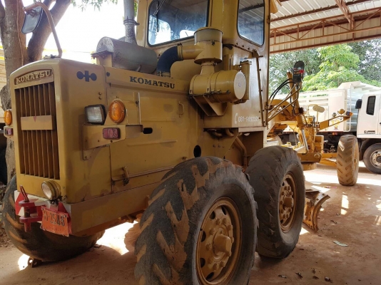 ขาย รถเกรด KOMATSU GD 376H เก่านอก ใช้งานมาได้ 1 ปี