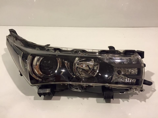 ไฟหน้า Altis Es Sport ไฟหน้า Altis Es Sport