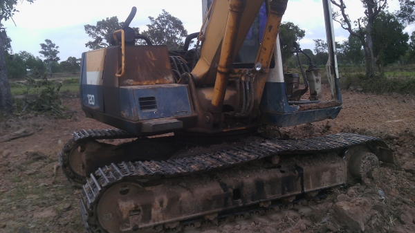 KOMATSU 120-5 รถใช้งานได้ ขายตามสภาพ