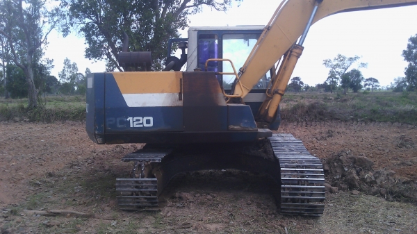 KOMATSU 120-5 รถใช้งานได้ ขายตามสภาพ