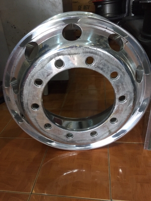 ล้อมีเนียมvolvo. 4000