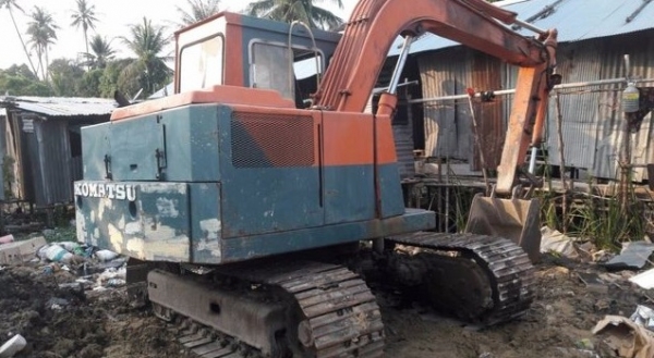 ขาย!! &gt;&gt;&gt; Komatsu Pc60 รุ่น 1 &lt;&lt;&lt; พร้อมใช้งาน เบอร์ติดต่อ 098-7155789
