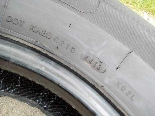 265/70R16 BRIDGESTONE DEESTONE มี 2 เส้น tel.063-286-3551 ,081-427-3941 265/70R16 BRIDGESTONE DEESTONE มี 2 เส้น tel.063-286-3551 ,081-427-3941