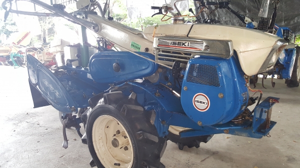 รถพรวนดิน 5.5 แรง  ใบตีเดินสวย พร้อมใช้งาน