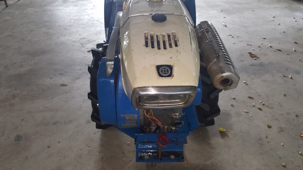 รถพรวนดิน 5.5 แรง  ใบตีเดินสวย พร้อมใช้งาน