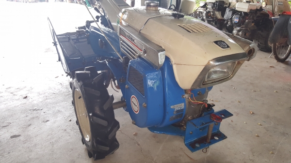 รถพรวนดิน 5.5 แรง  ใบตีเดินสวย พร้อมใช้งาน