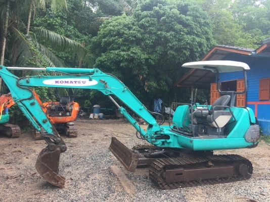 ขายรถขุดเล็ก komatsu pc30-7 สภาพเดิมๆพร้อมใช้