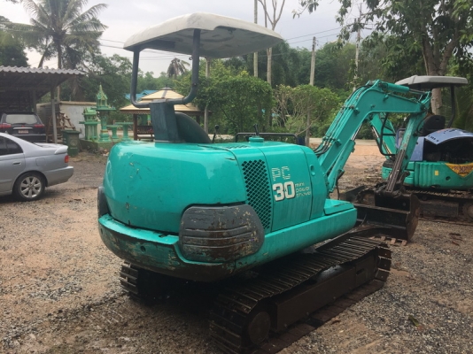 ขายรถขุดเล็ก komatsu pc30-7 สภาพเดิมๆพร้อมใช้