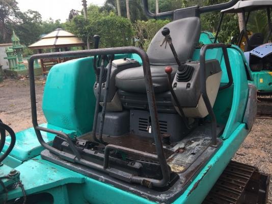ขายรถขุดเล็ก komatsu pc30-7 สภาพเดิมๆพร้อมใช้