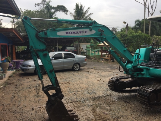 ขายรถขุดเล็ก komatsu pc30-7 สภาพเดิมๆพร้อมใช้