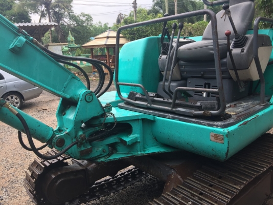 ขายรถขุดเล็ก komatsu pc30-7 สภาพเดิมๆพร้อมใช้