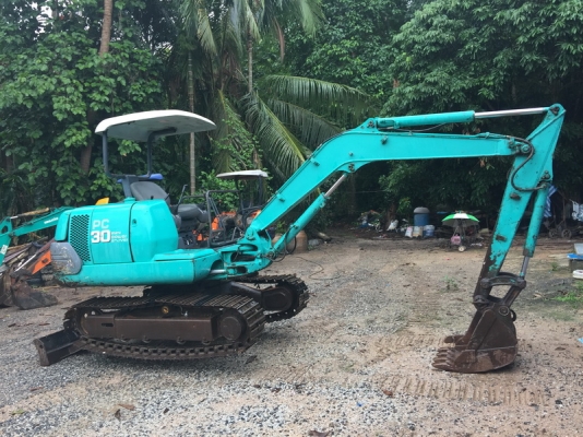 ขายรถขุดเล็ก komatsu pc30-7 สภาพเดิมๆพร้อมใช้