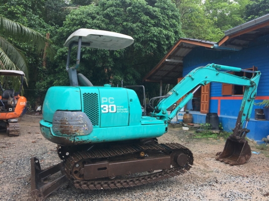 ขายรถขุดเล็ก komatsu pc30-7 สภาพเดิมๆพร้อมใช้