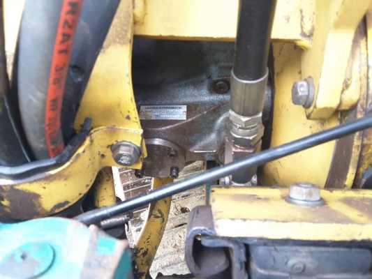 ขาย 220,000 KOMATSU pc 30-7 เครื่องดี ปั้มแรง เอวดี ช่วงล่างดี แต่เฟรมมีผุ รถอยู่ ระยอง 090-772-3710 090-772-3708