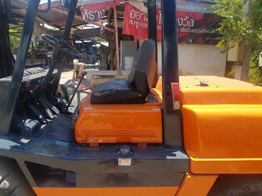 ขายรถยกfd45ดีเซล(รถนอกเอกสารนำเข้าพร้อม)