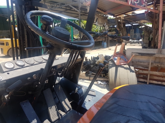 ขายรถยกfd45ดีเซล(รถนอกเอกสารนำเข้าพร้อม)