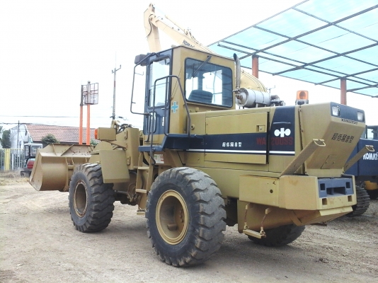 ขายรถตักล้อยาง KOMATSU WA 200-1 รถนำเข้าจากนอกแท้ยังไม่เคยใช้งานในไทยมีแอร์เอกสารอินวอยไฟฟ้าครบสภาพเดิมสวยเต็มทุกอย่างพร้อมใช้งานร้านละอองดาวแทรคเตอร์นครชัยศรี ขายรถตักล้อยาง KOMATSU WA 200-1 รถนำเข้าจากนอกแท้ยังไม่เคยใช้งานในไทยมีแอร์เอกสารอินวอยไฟฟ้าครบสภาพเดิมสวยเต็มทุกอย่างพร้อมใช้งานร้านละอองดาวแทรคเตอร์นครชัยศรี