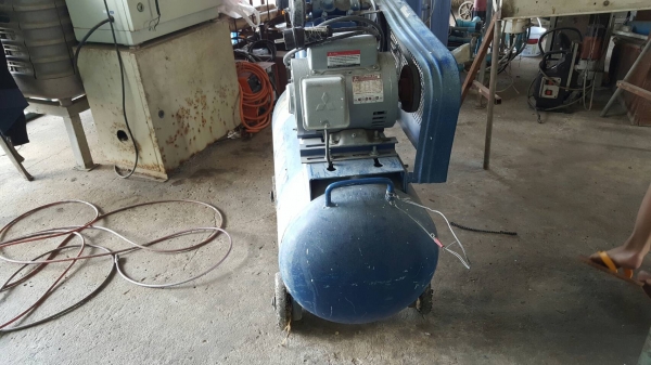 ขายปั้มลมพูม่าขนาด 1 แรงสภาพสมบูรณ์ใช้งานได้เลย ขายปั้มลมพูม่าขนาด 1 แรงสภาพสมบูรณ์ใช้งานได้เลย