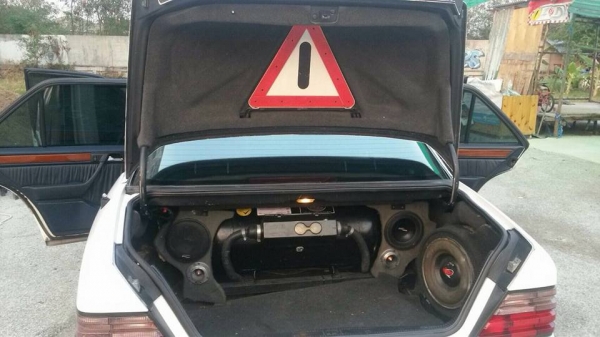 Benz 300E ปี97 เกียร์ออโต้ แก๊สหัวฉีด
