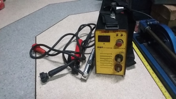 ตู้เชื่อม inverter BERALA IGBT-270 สภาพสวยมากพร้อมใช้งาน รุ่นนี้พิเศษ มีสายสะพายบ่าด้วยครับ ราคา 1900 บาทรวมส่งครับ