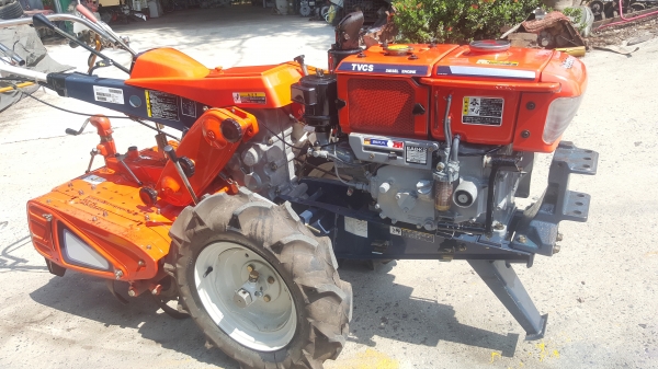 รถพรวนดิน ดีเชล สวยๆๆ  8 เกียร์เดินหน้า ถอยหลัง 4 เกียร์ พร้อมใช้