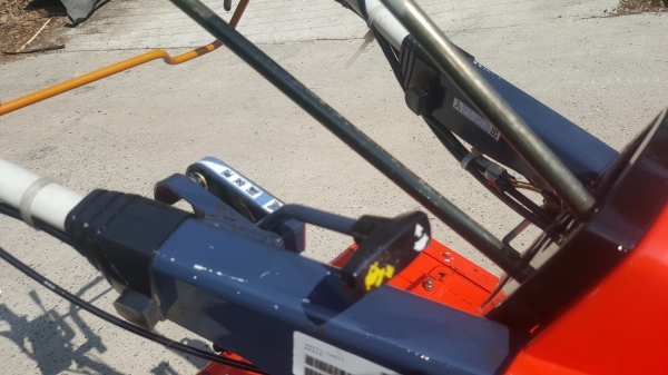 รถพรวนดิน ดีเชล สวยๆๆ  8 เกียร์เดินหน้า ถอยหลัง 4 เกียร์ พร้อมใช้