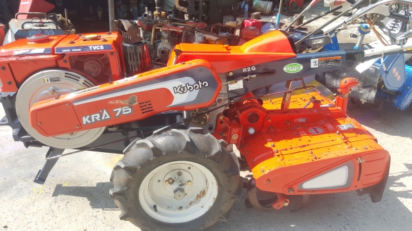 รถพรวนดิน ดีเชล สวยๆๆ  8 เกียร์เดินหน้า ถอยหลัง 4 เกียร์ พร้อมใช้