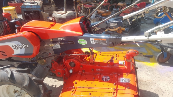 รถพรวนดิน ดีเชล สวยๆๆ  8 เกียร์เดินหน้า ถอยหลัง 4 เกียร์ พร้อมใช้