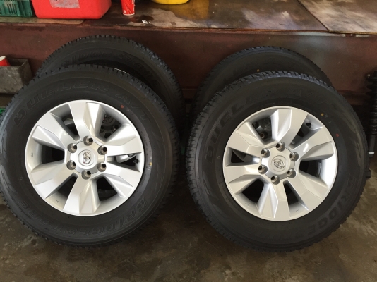 ต้องการขายอะไหร่TOYOTA REVOแท้จากศูนย์