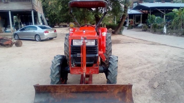 รถไถ่KUBOTA L4508 พร้อมใช้งาน อุปกรณ์ 2 ชิ้น ดันหน้า พาลหลัง เล่มทะเบียน พร้อม ราคาเบาๆๆ รถไถ่KUBOTA L4508 พร้อมใช้งาน อุปกรณ์ 2 ชิ้น ดันหน้า พาลหลัง เล่มทะเบียน พร้อม ราคาเบาๆๆ