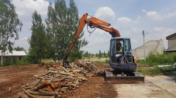 ขายรถแบ็คโค คีบไม้HITACHI EX55สภาพใช้งานประจำช่วงล่างดีทำงานเร็ว มีใบมีดหน้า วีดีโอทำงาน https://youtu.be/W5IpEGjG3cw ขายรถแบ็คโค คีบไม้HITACHI EX55สภาพใช้งานประจำช่วงล่างดีทำงานเร็ว มีใบมีดหน้า วีดีโอทำงาน https://youtu.be/W5IpEGjG3cw